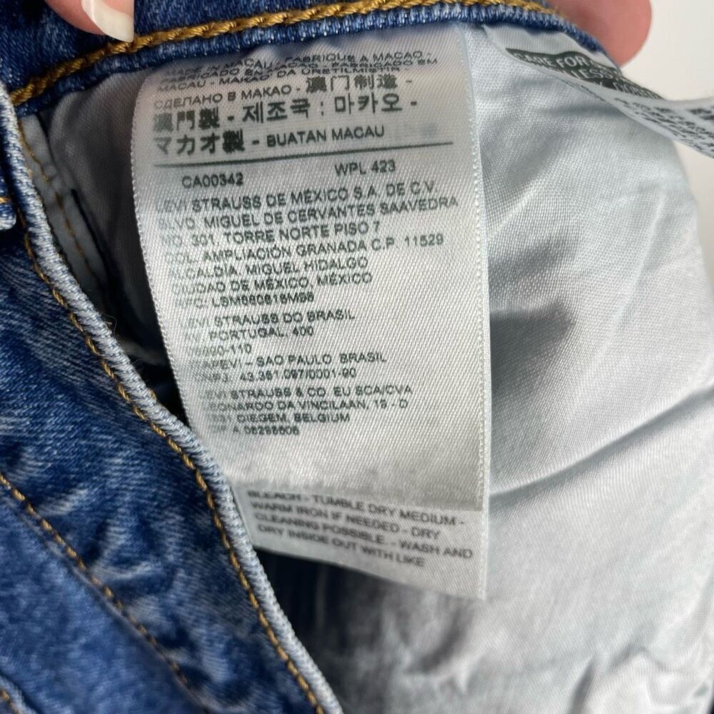 Levi’s Ribcage Shorts Blue Raw Hem Button Fly Cut Off Size 31 - Picture 8 of 8